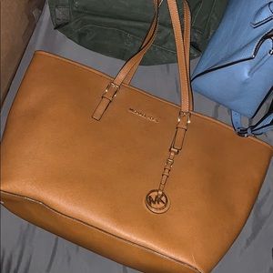 Authentic MK jet set large tote